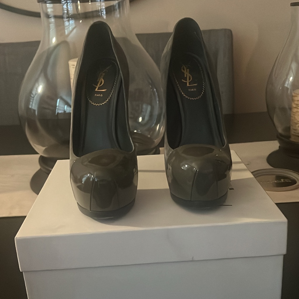 Authentic Yves Saint Laurent Pumps